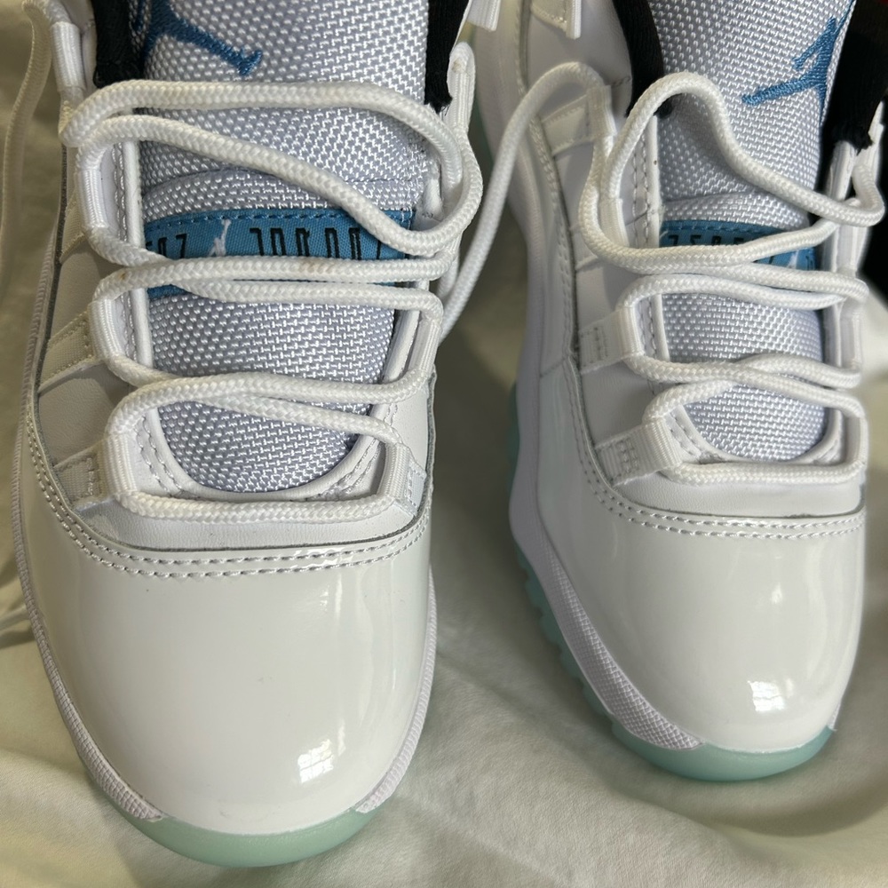 Child. 3Y Air Jordan 11 Retro Low Legend Blue